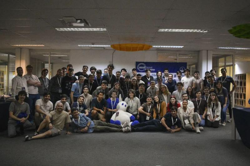 Una foto de todos los participantes